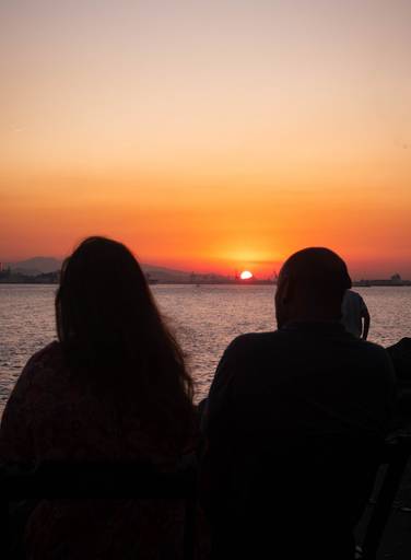 A vista da cidade de Niterói para a baía sempre me encantou, estão registrei o Cristo ao entardecer.