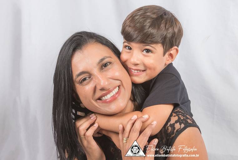Filho e mamãe - foto dias das mães - Eliseu Batista Fotografia
