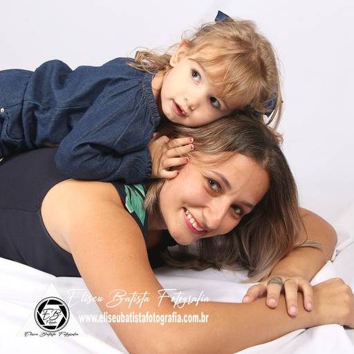 Filha e mamãe - foto dias das mães - Eliseu Batista Fotografia