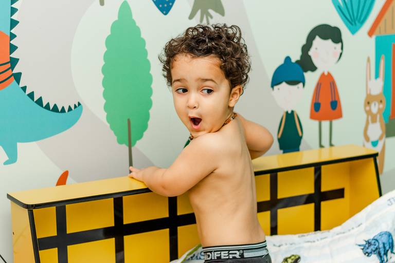 bebe pulando na cama e se divertindo na cidade de caiaponia
ensaio na fazenda 
ensaio familia
ensaio de bebe
caiaponia
fotografo caiaponia
roupas para bebe
look para ensaio 
roupas de criança 
fotografo goiania
fazenda em caiponia

