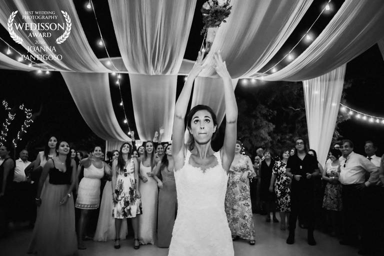 This picture was awarded by Wedisson Awards on Round 13 - 2016 and belongs to Gabriela & Jorge's wedding. Full of exciting emotions and one of the most memorable first dances I have ever witnessed
http://wedisson.com/best-photography-gallery/13#photo_882
