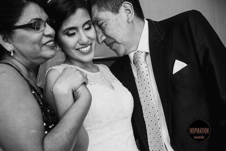 Awarded by Inspiration Awards - 9th Edition. This family hug started with memories from Bride's childhood.
https://www.facebook.com/inspirationphotographers/photos/a.562725907229727.1073741848.209611832541138/562728053896179/?type=3&theater