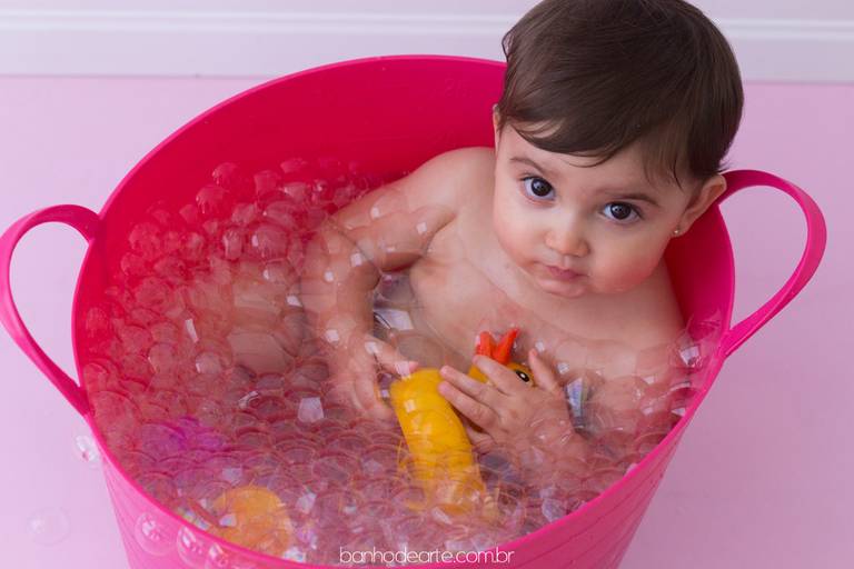 Fotografia de bebês e crianças - Banho de Arte