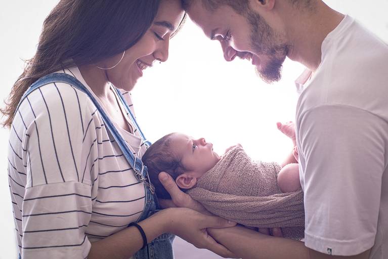 bebê Newborn com os pais