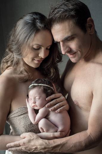 bebê Newborn com os pais