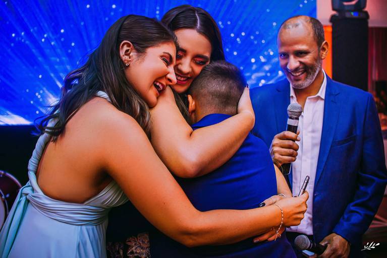 festa de 15 anos; dois irmãos