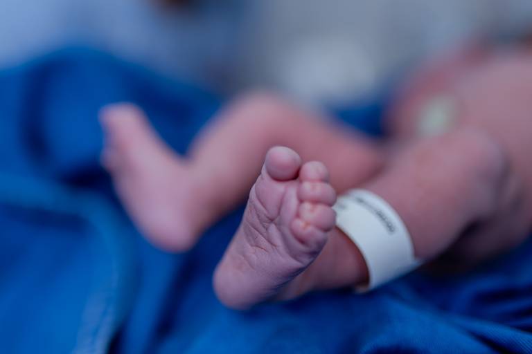 e esses pés... esses pés!