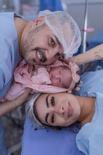 Pose para nossa primeira foto de muitas