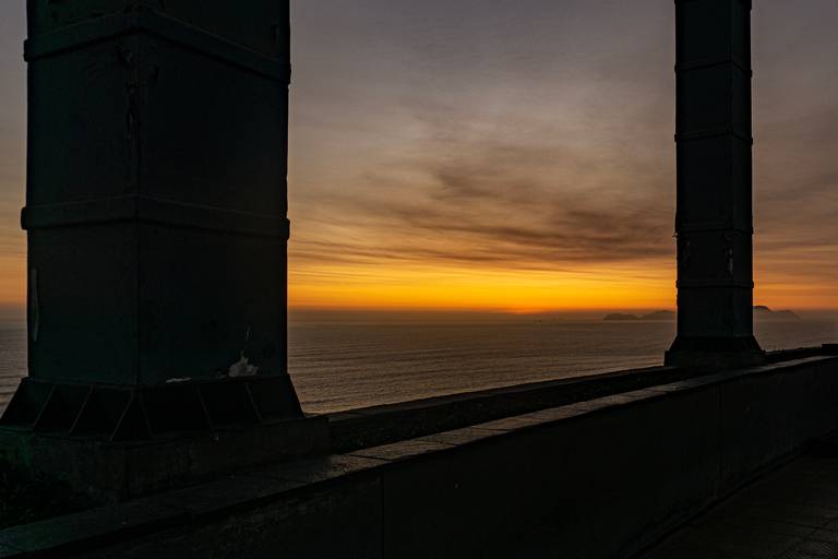 Miraflores Lima Peru landscape Oceano Pacifico sunset golden hour smartphone Bravo Fotografia 2022