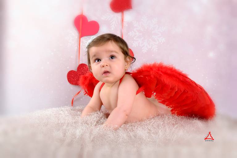 Alice vestida de cupido no carnaval na sessão fotográfica de Arouca