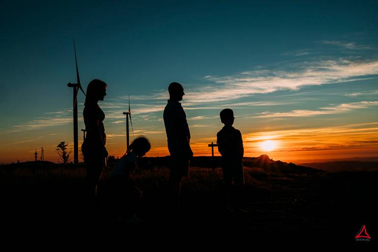 Pôr-do-sol em familia