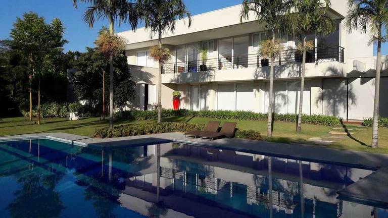 Residência em Bragança Paulista - SP - área construída: 1.051,54 m²