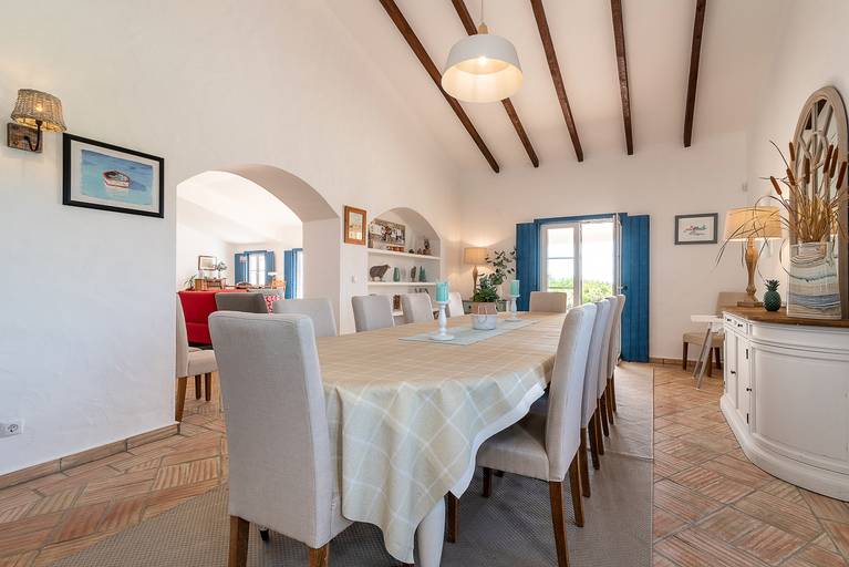 Real Estate, Santiago do Cacém