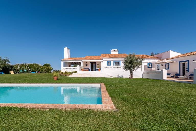 Real Estate, Santiago do Cacém