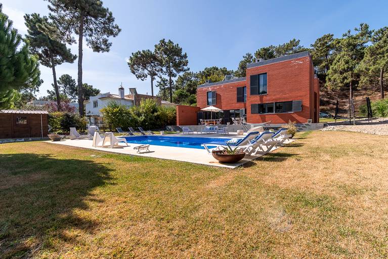 Real Estate, Herdade da Aroeira