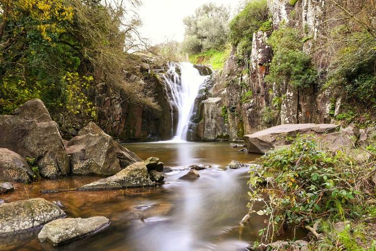 Cascata, Rio de Mouro