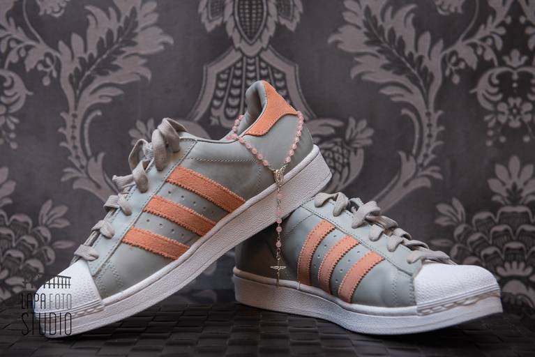 Tênis da debutante na casa de festas elite