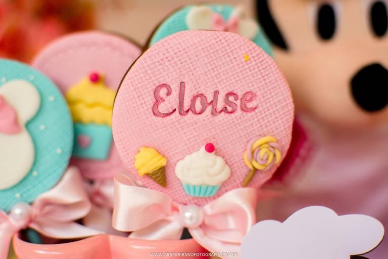 docinhos personalizados minnie confeiteira