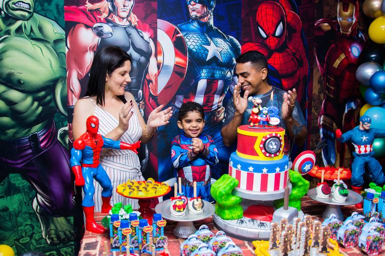 festa herois menino