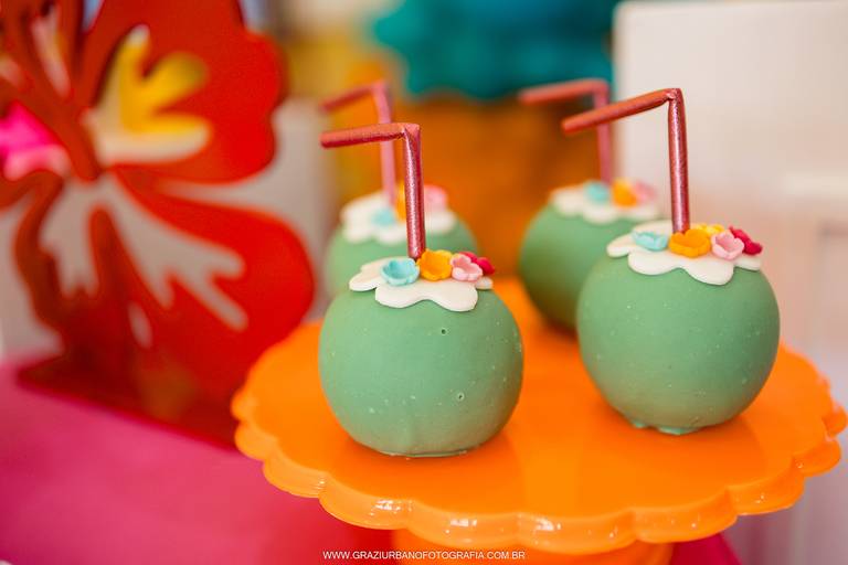 ideias docinhos pool party