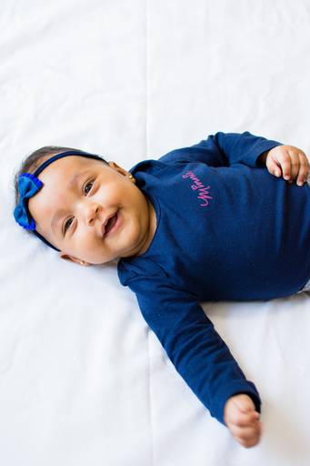 ENSAIO DE BEBÊ EM CASA