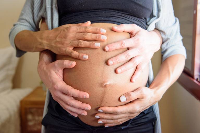 Ensaio gestante em casa Campinas Bia Lima Fotografia
