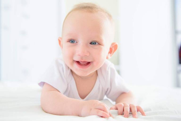 Ensaio acompanhamento trimestral bebê Campinas