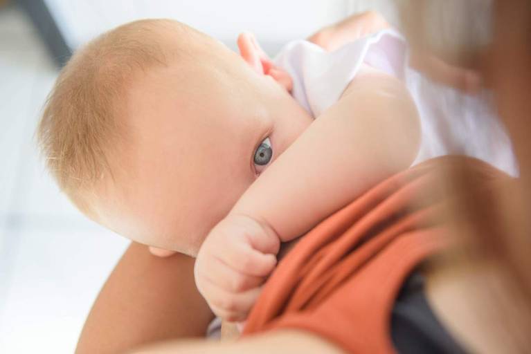 Ensaio acompanhamento trimestral bebê Campinas