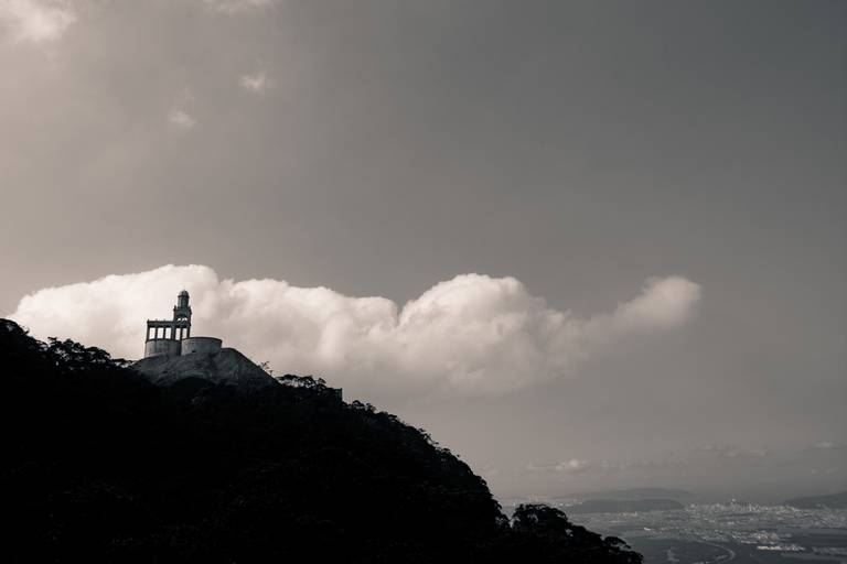 Autoral estrada serra do mar fotografia perto e branco