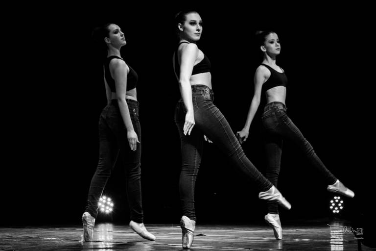 Concórdia em Dança 2019

#concordia #danca #ballet #jazz #bailarina #bailarino #bailarinos #grupodedanca #dancacontemporanea #dancafolclorica 