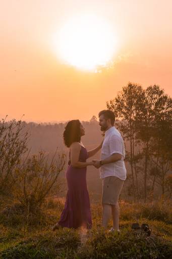 Ensaio de casal na região de Jundiaí por do sol