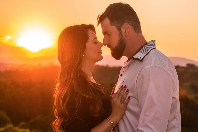 Fotos de casal no pôr do Sol de Jundiaí