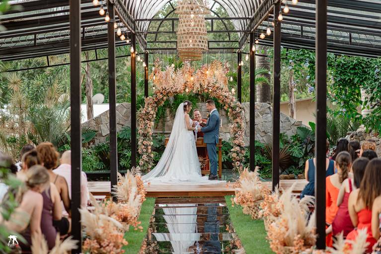 celebrando o amor no altar 