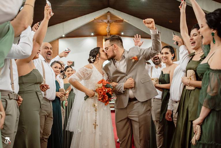 saida dos oivos com padrinhos