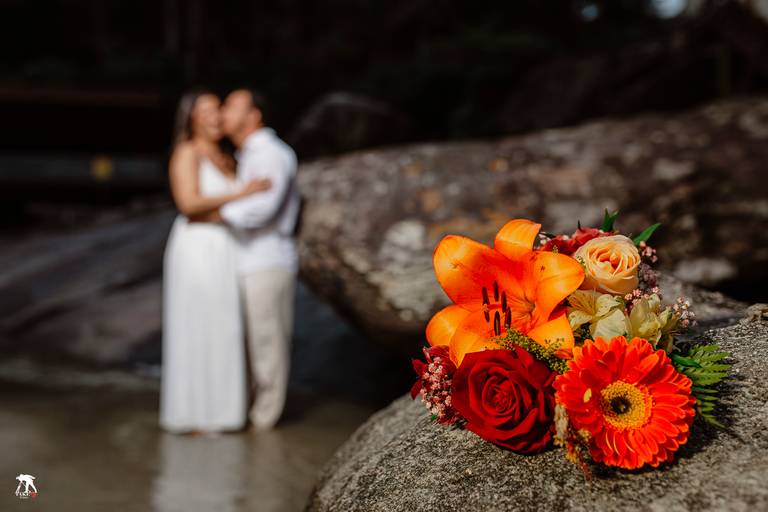ensaio de casal de noivinhos na praia 