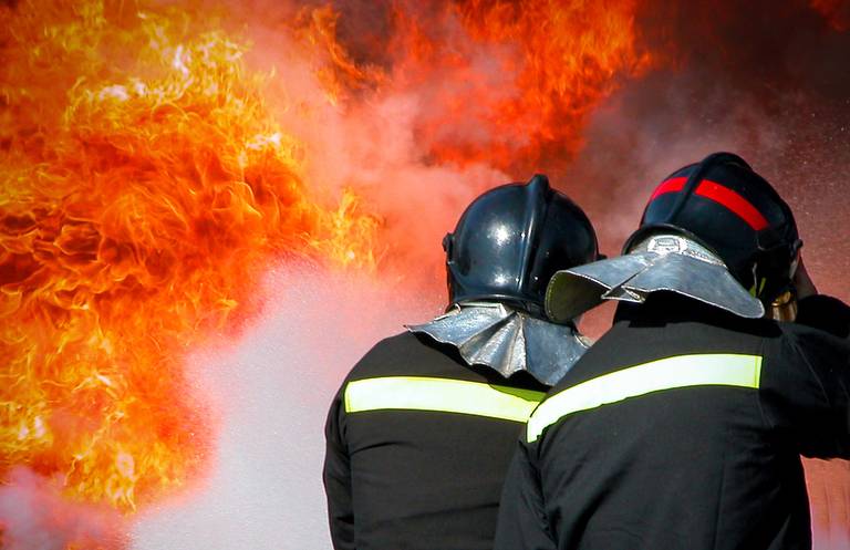 INDUSTRIA - CORPORATIVO