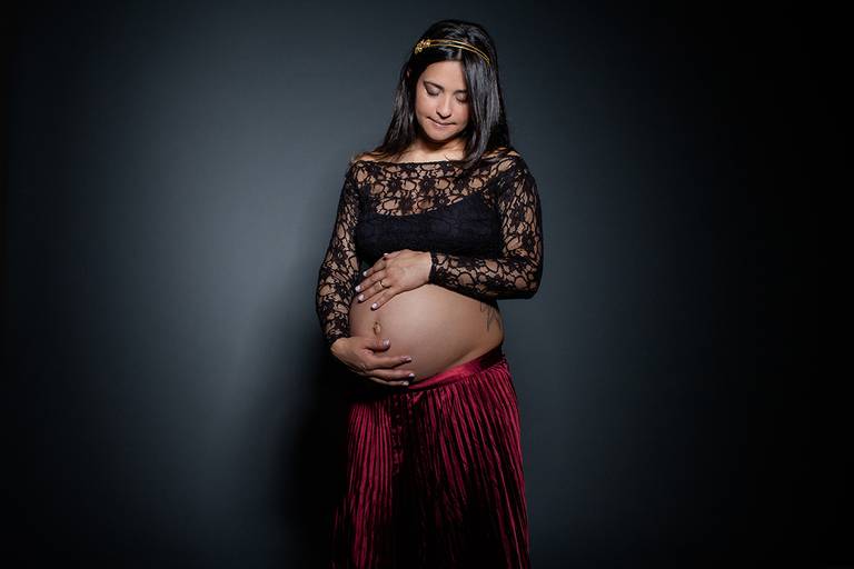 Ensaio de gestante em casa lifestyle