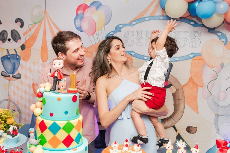 festa infantil no rio de janeiro de menino com o tema circo hora do parabéns