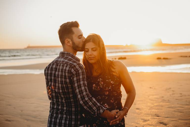 fotografia de maternidade, sessão fotografica gravida, gravidez, melhores fotografos de gravidas, melhores fotografos de familia de portugal, sessao por do sol, sessao praia