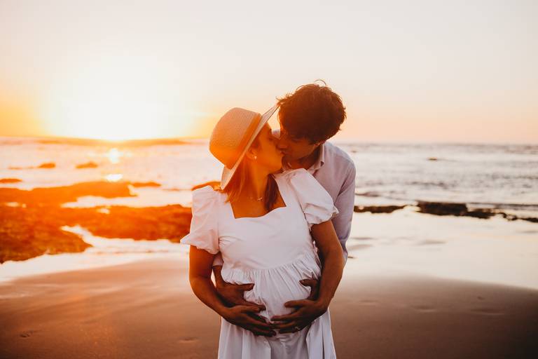 fotografia de maternidade, sessão fotografica gravida, gravidez, melhores fotografos de gravidas, melhores fotografos de familia de portugal, sessao por do sol, sessao praia