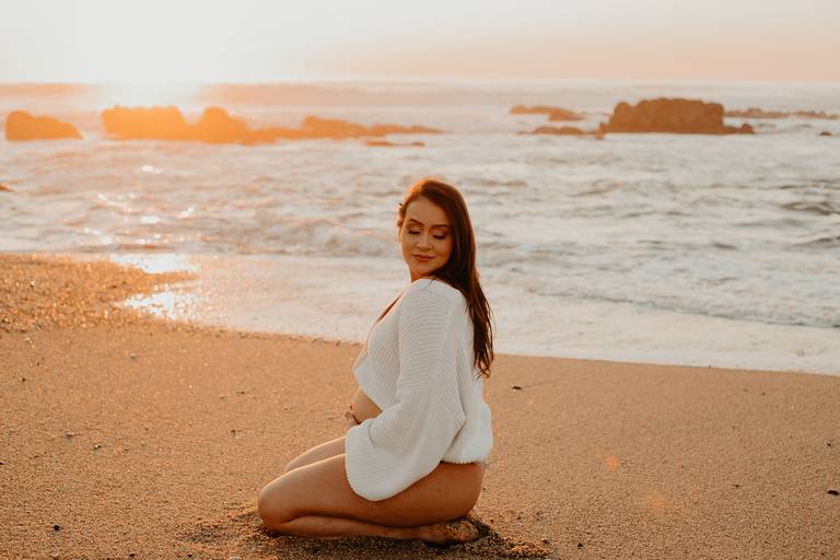 fotografica gravida, gravidez, melhores fotografos de gravidas, melhores fotografos de familia de portugal, sessao praia, sessao por do sol, golden hour