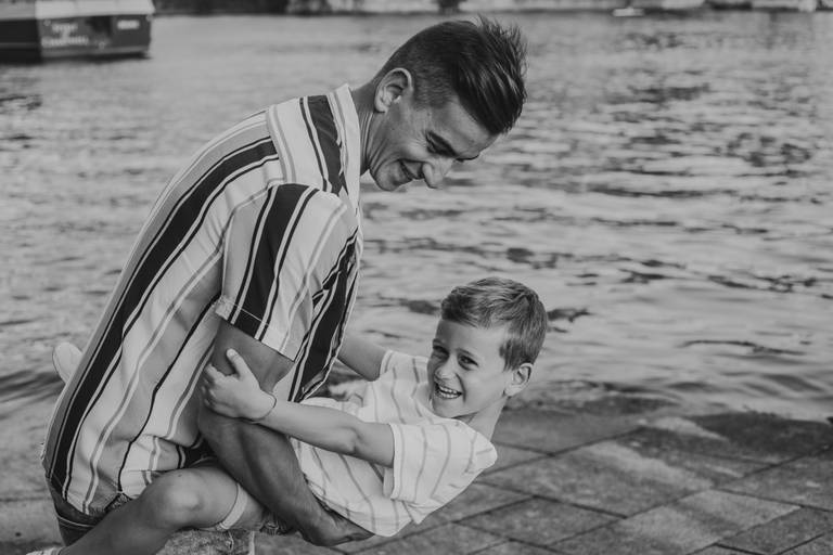 fotografia de familias, sessão fotografica familiar, melhores fotografos de familia, melhores fotografos de crianças de portugal, sessao por do sol, sessao ribeira, sessao porto, sessao baixa