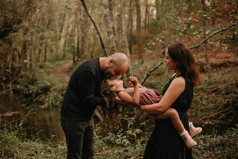 fotografia de familias, sessão fotografica familiar, melhores fotografos de familia, melhores fotografos de crianças de portugal, sessao por do sol, sessao bosque, 