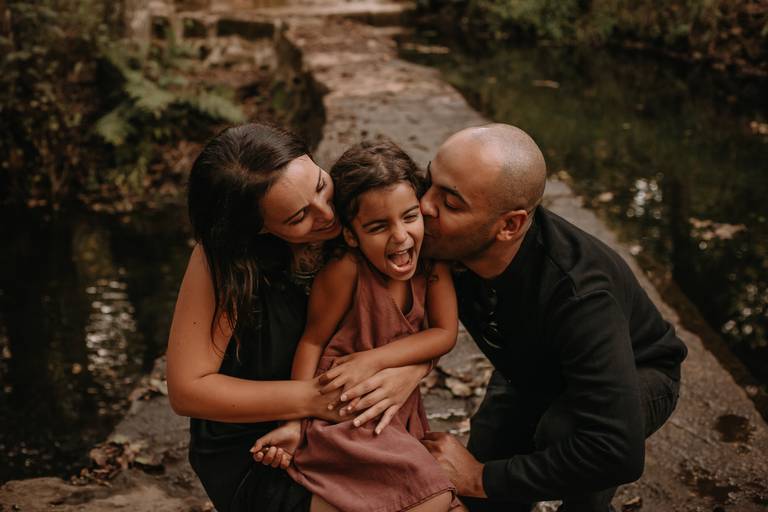 fotografia de familias, sessão fotografica familiar, melhores fotografos de familia, melhores fotografos de crianças de portugal, sessao por do sol, sessao bosque, 