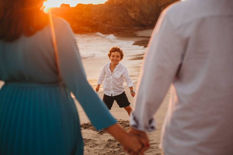 fotografia de familias, sessão fotografica familiar, melhores fotografos de familia, melhores fotografos de crianças de portugal, sessao por do sol, sessao praia