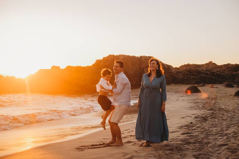 fotografia de familias, sessão fotografica familiar, melhores fotografos de familia, melhores fotografos de crianças de portugal, sessao por do sol, sessao praia