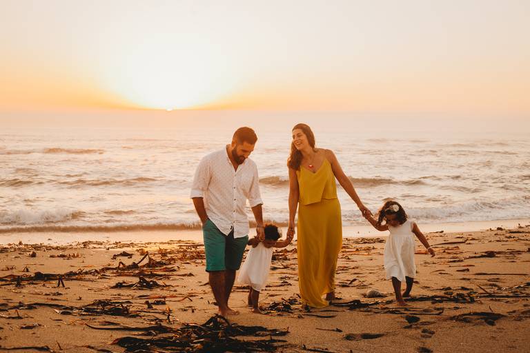 fotografia de familias, sessão fotografica familiar, melhores fotografos de familia, melhores fotografos de crianças de portugal, sessao por do sol, sessao praia
