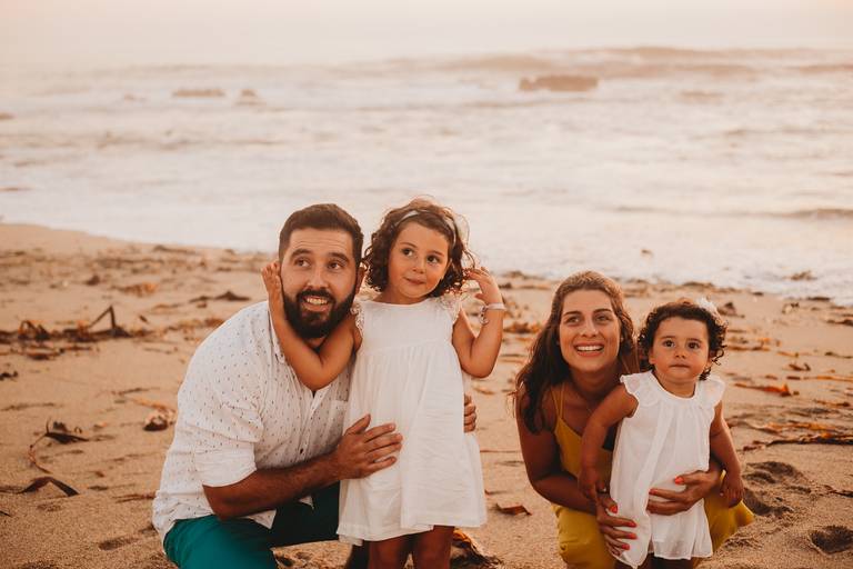 fotografia de familias, sessão fotografica familiar, melhores fotografos de familia, melhores fotografos de crianças de portugal, sessao por do sol, sessao praia