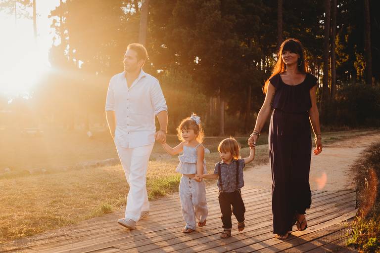 fotografia de familias, sessão fotografica familiar, melhores fotografos de familia, melhores fotografos de crianças de portugal, sessao por do sol, sessao parque