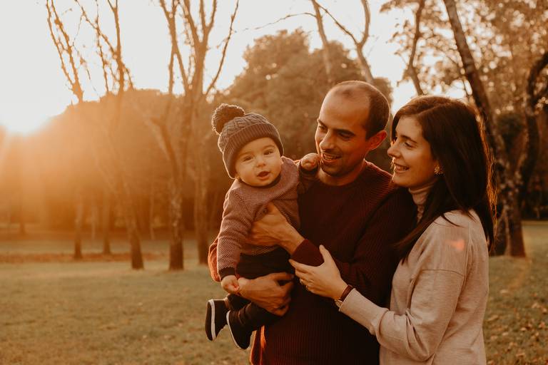 fotografia de familias, sessão fotografica familiar, melhores fotografos de familia, melhores fotografos de crianças de portugal, sessao por do sol, sessao bosque, 